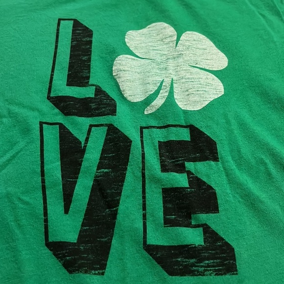 Old Navy Love St. Patrick’s Day Shirt, size L (10-12) - Picture 2 of 5